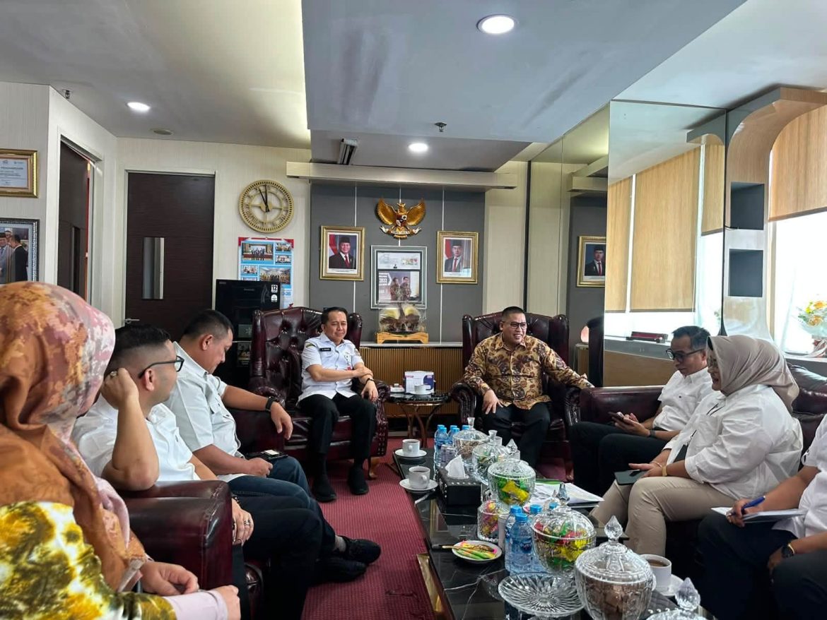 Wali Kota Padang Panjang  Audiensi Dengan Direktur Jenderal Bina Keuangan Daerah Kementerian Dalam Negeri, Ini Tujuannya