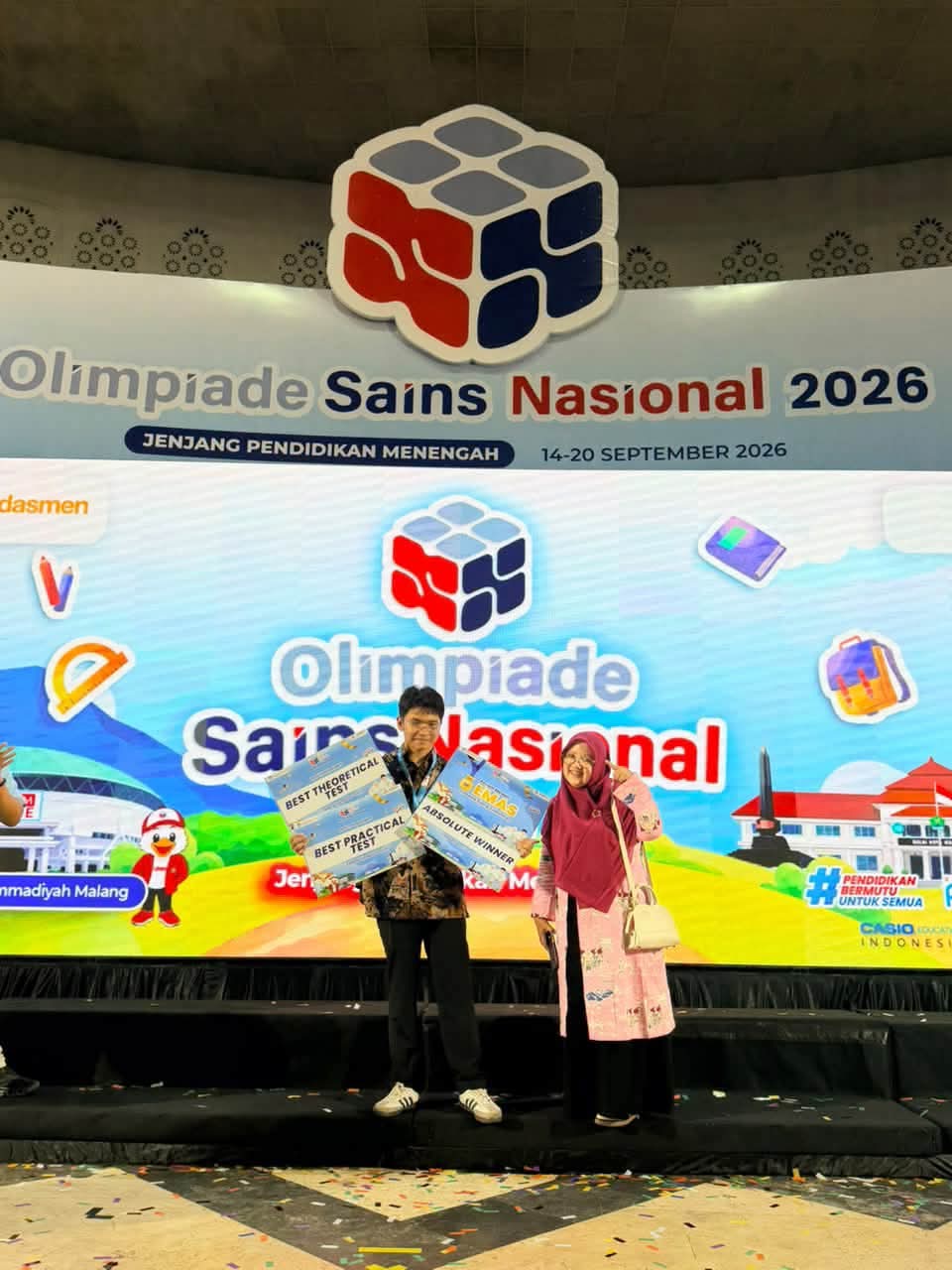 Dua Siswa SMAN 1 Padang Panjang Raih Dua Medali Dalam Olimpiade Sains Tingkat Nasional