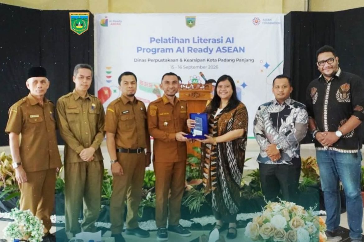 370 Peserta Di Padang Panjang Ikuti Pelatihan Literasi AI Program AI Ready ASEAN