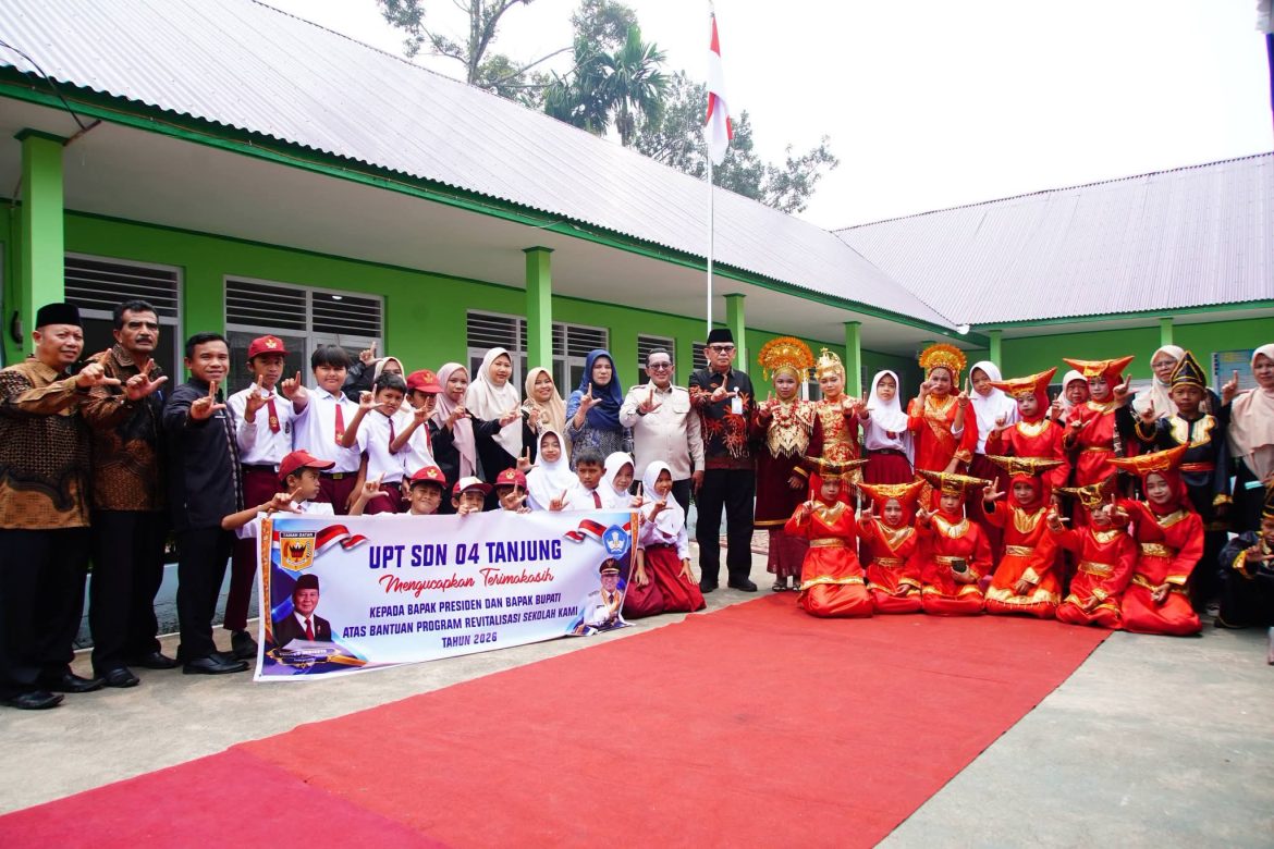 Bupati Tanah Datar Hadiri  Open House Revitalisasi Sekolah Dasar Di  UPT SDN 04 Tanjung Sungayang