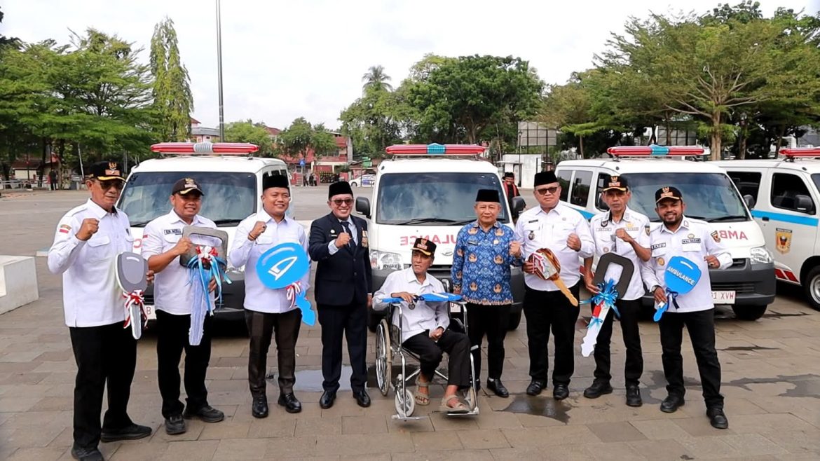 Bupati Eka Putra Serahkan Tujuh Unit Ambulans untuk Nagari di Tanah Datar, Ini Nagarinya