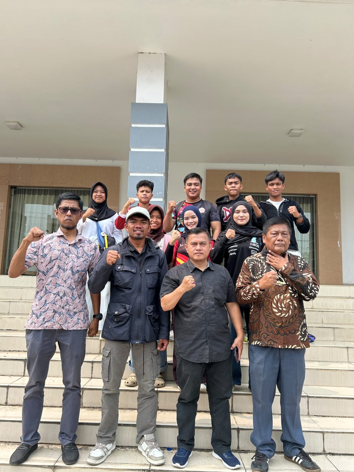 Target Emas, Kontingen Pencak Silat Tanah Datar Siap Berlaga di Porprov Sumbar