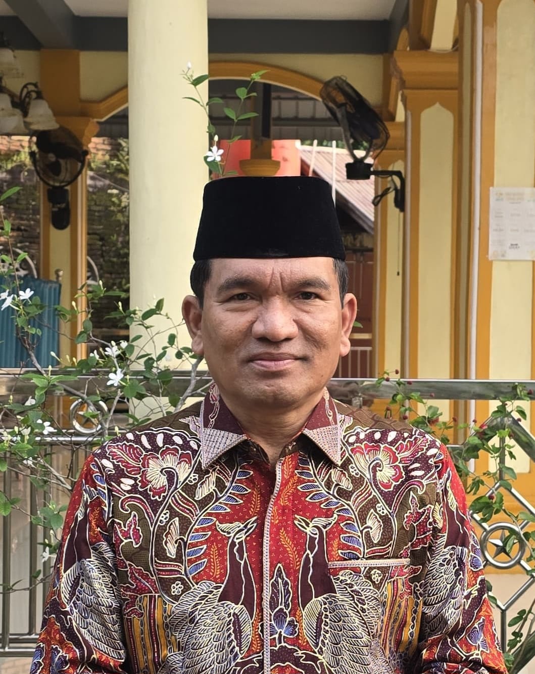 TAMAK HARTA DAN BERANGAN ANGAN