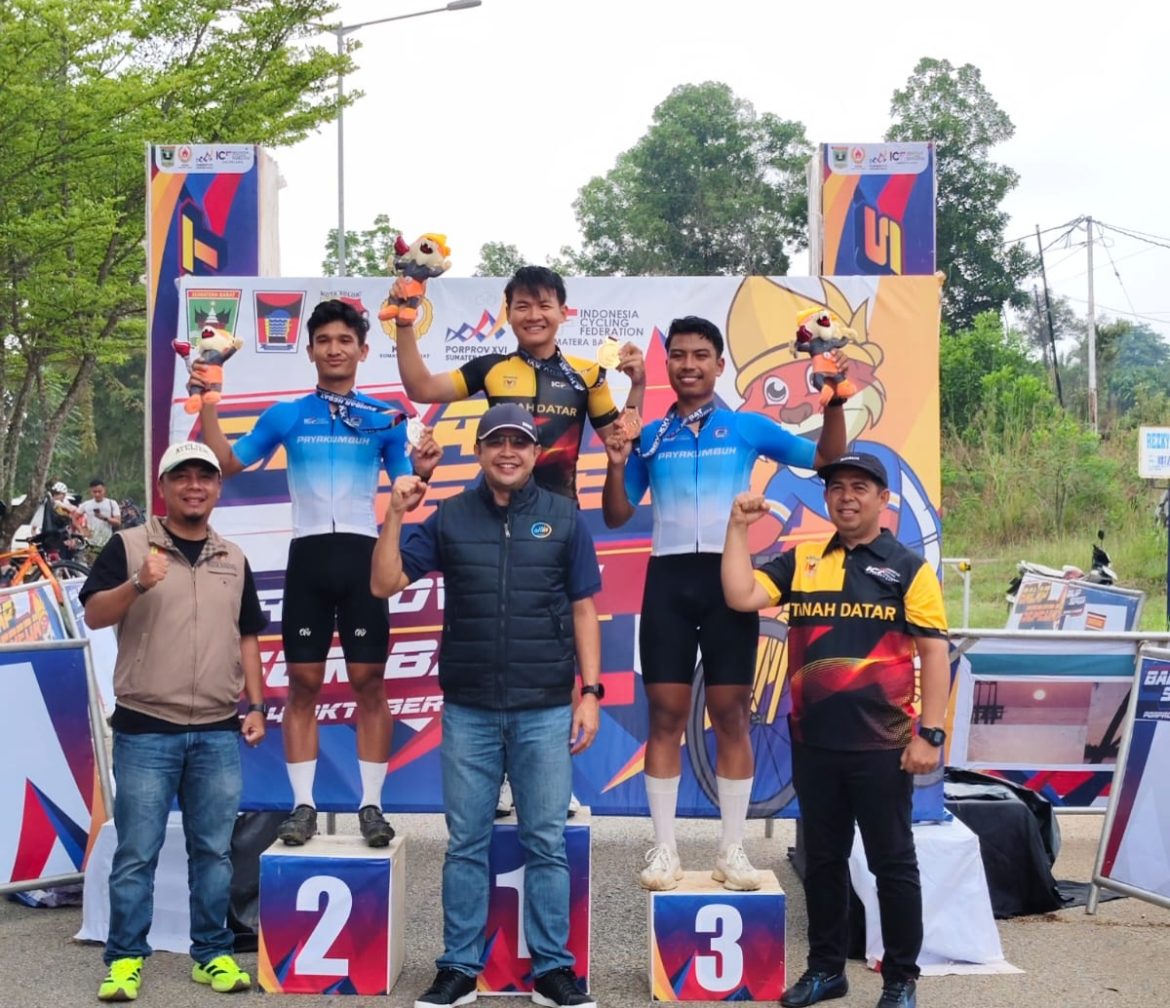 Ade Maesa, Atlet Sepeda Tanah Datar, Raih Medali Emas di Kota Solok