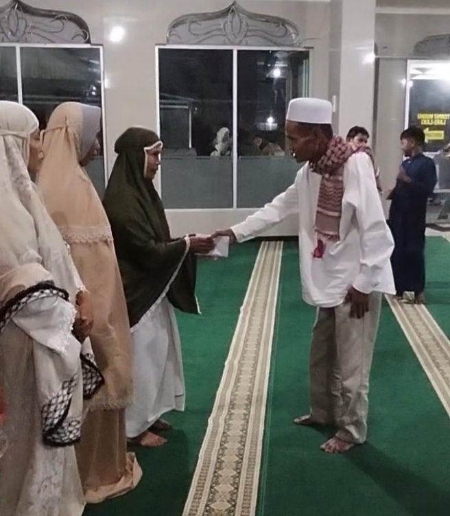 UPZ Masjid Makmur Ladang Laweh Salurkan Bantuan untuk Usaha Produktif dan Pendidikan