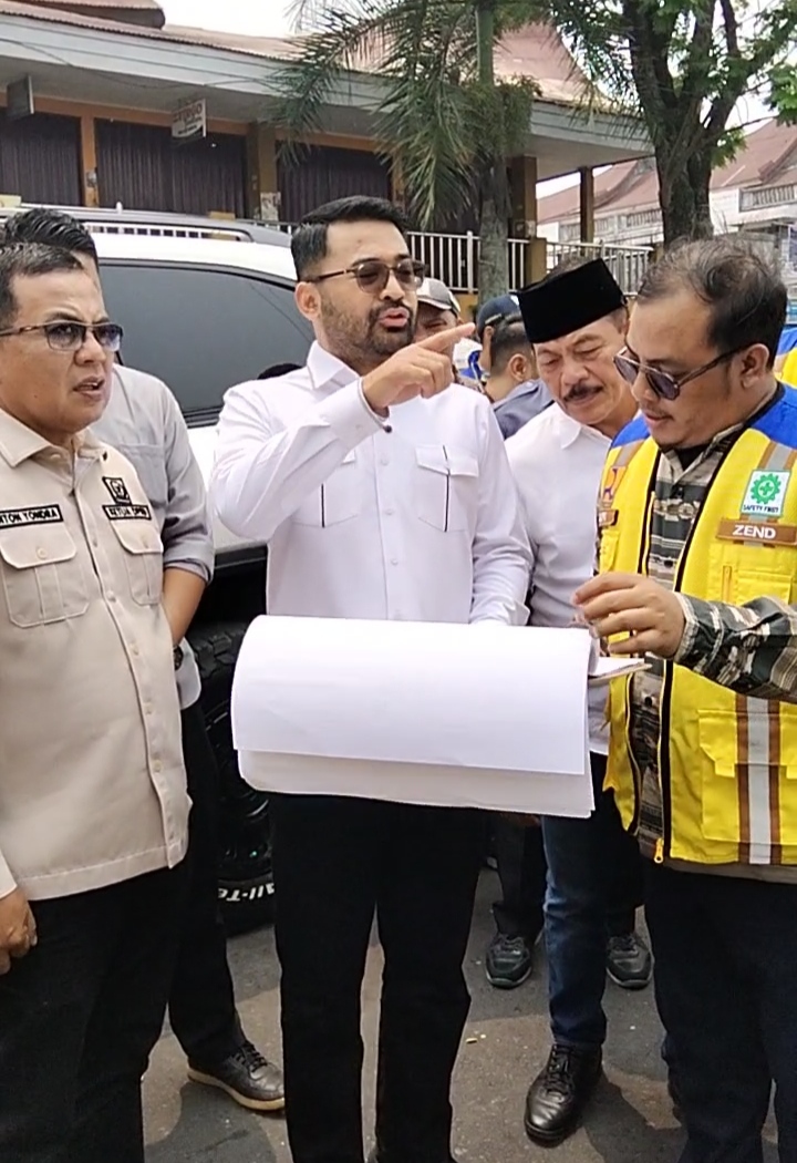 Anggota DPR RI Zigo Minta Pembangunan Pasar Ateh Batusangkar Segera Difinalkan, Ketua DPRD Dukung Pertemuan Dengan Pedagang
